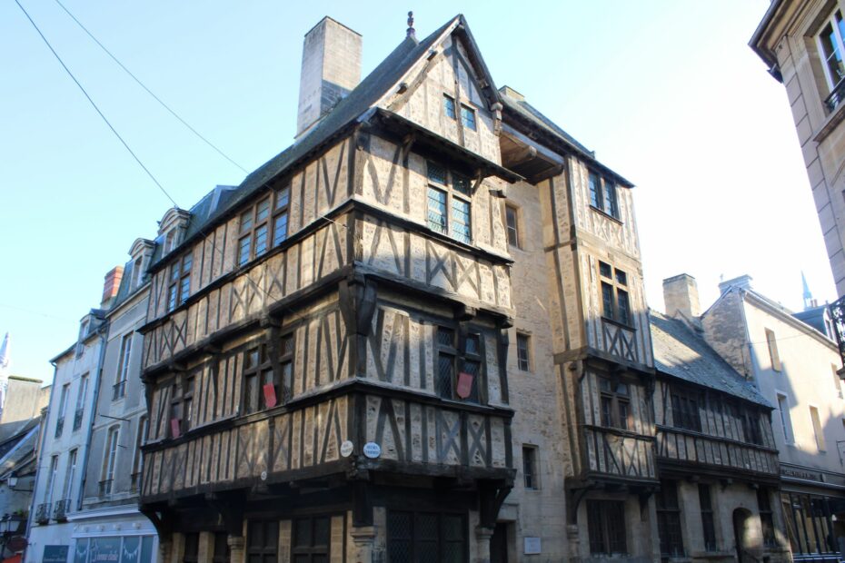 Half-timbered house rue des cuisiniers in Bayeux, Normandy