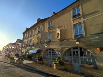 Hostellerie Saint-Martin, hotel and restaurant in Creully, Normandy