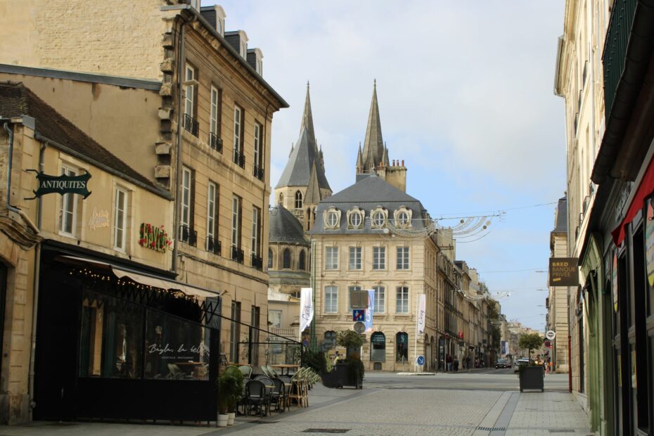 End of Rue Ecuyère leading to the former court and city hall of Caen, Normandy