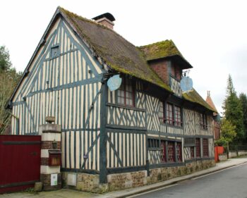 L'Aigle d'Or, a former coaching inn dating from the 15th century, Pont-L'Evêque, Normandy