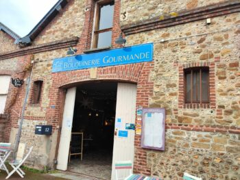 La Bouquinerie Normande bookshop and tea room in Pont-L'Evêque, Normandy