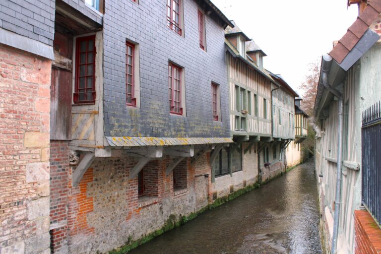 Pont-l'Evêque crossed by the Yvie river, Normandy