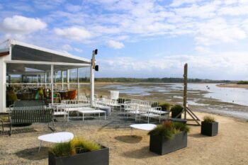 La Réserve Péché Iodé restaurant with a view of the Orne estuary in Merville, Normandy